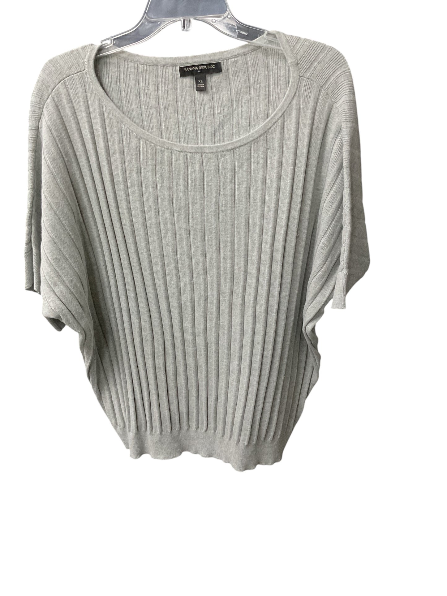 Sweater Short Sleeve By Banana Republic O In Grey, Size: Xl