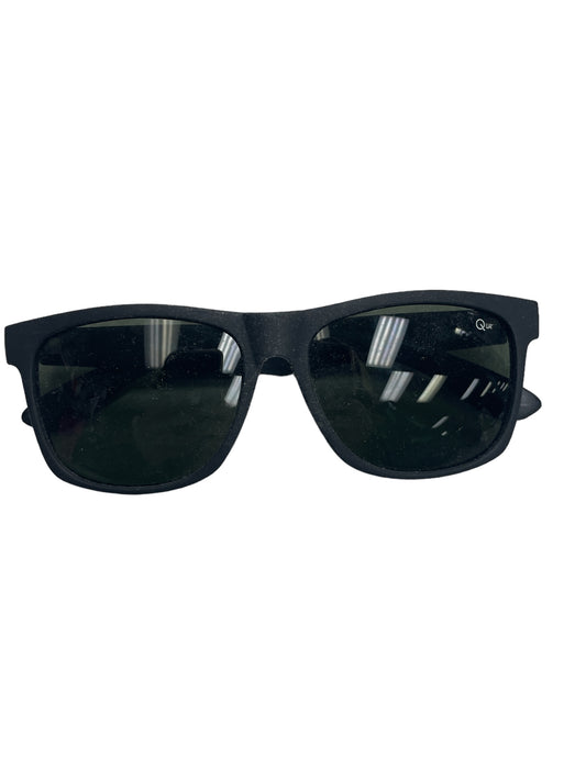 Sunglasses Designer By Cmb