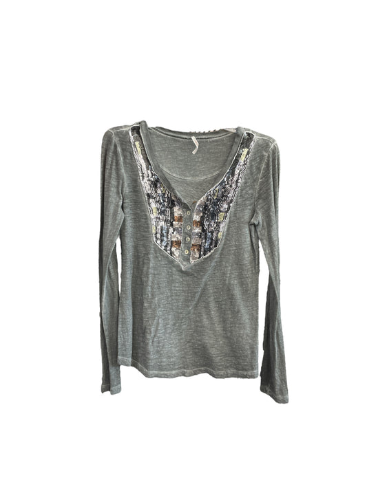 Top Long Sleeve By Free People  Size: 4